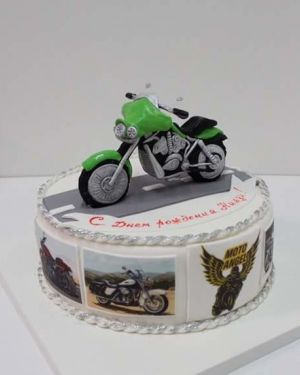 Праздничный тортМотоцикл