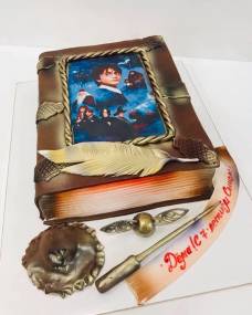 Дитячий торт Книга Гаррі Поттер 2